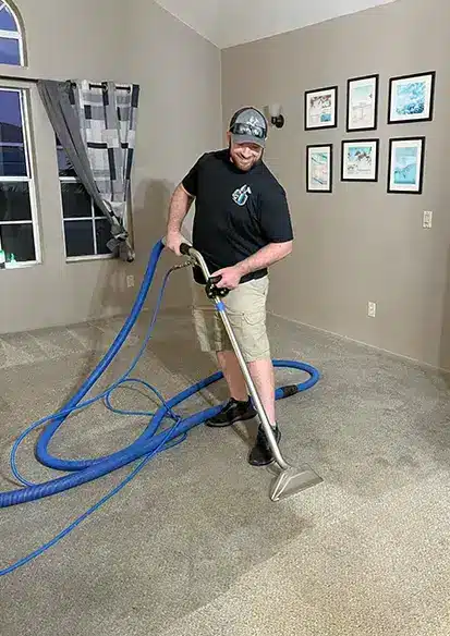 professional-carpet-cleaning-technician-in-murrieta-for-shining-knight-carpet-and-upholstery-cleaning-service